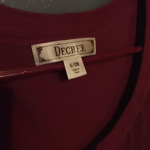 💖 DECREE MAGENTA SHORT SLEEVED TEE 💖 - Picture 3 of 3